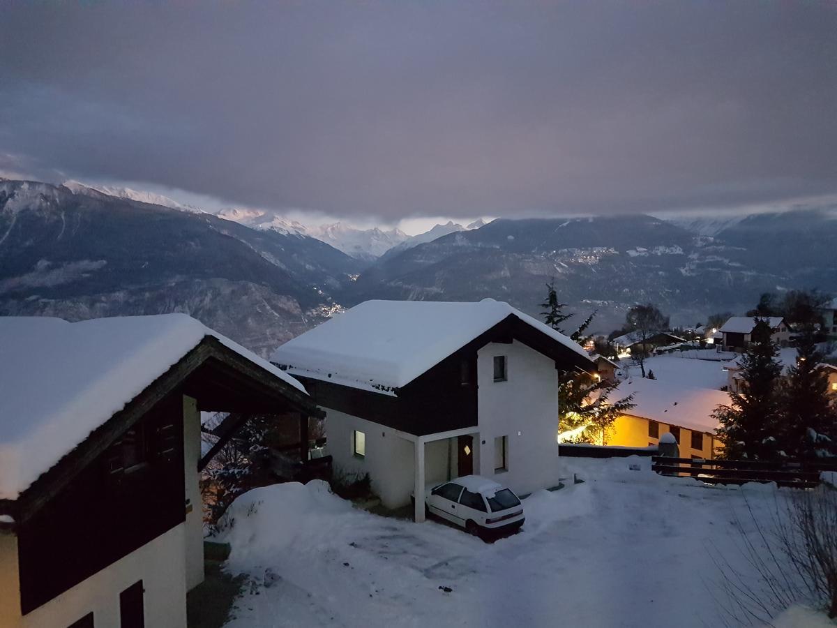 Mollens Chalet Apartment Crans-Montana Exterior photo